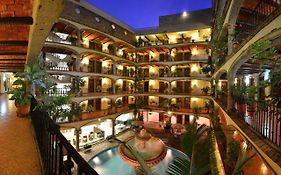Hotel Indigo Guadalajara Expo